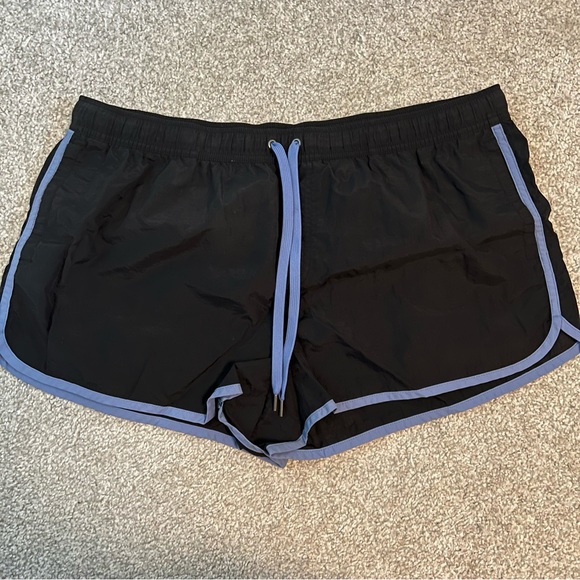 AE Athletic Shorts - Picture 1 of 4